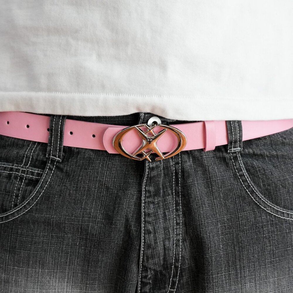 y2k chrome star buckle pink leather belt — 2000s pop style